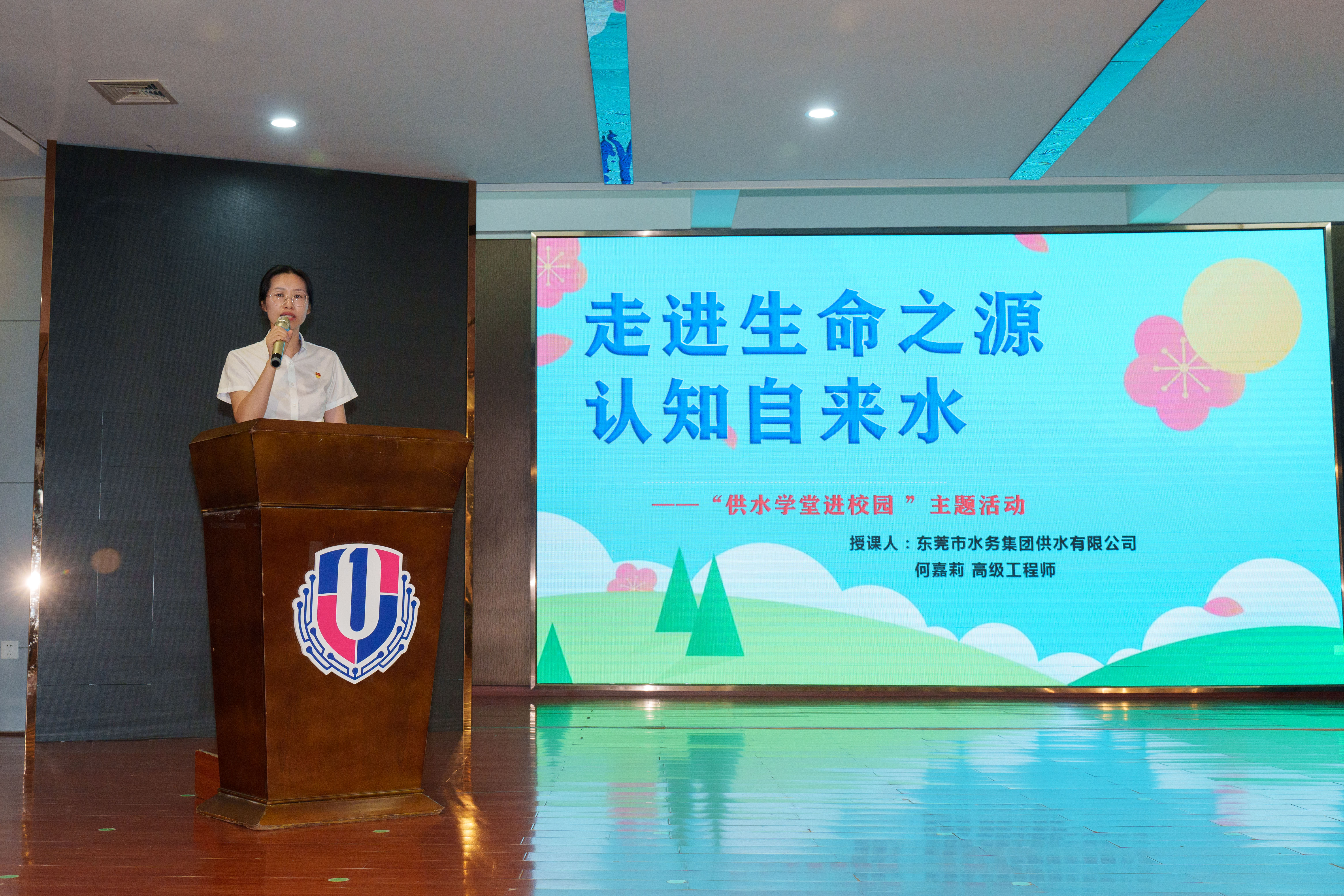 JAY08183.jpg JAY08183.jpg